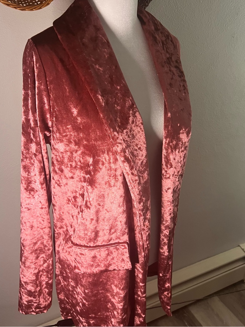 Crushed Velvet Blazer in Dusty Rose